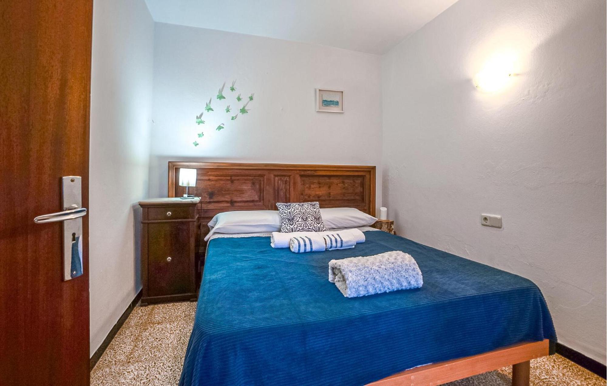Vakantiehuis Cozy In With Outdoor Swimming Pool