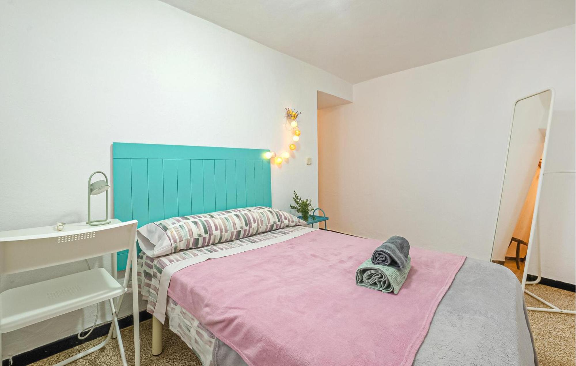 Vakantiehuis Cozy In With Outdoor Swimming Pool *
